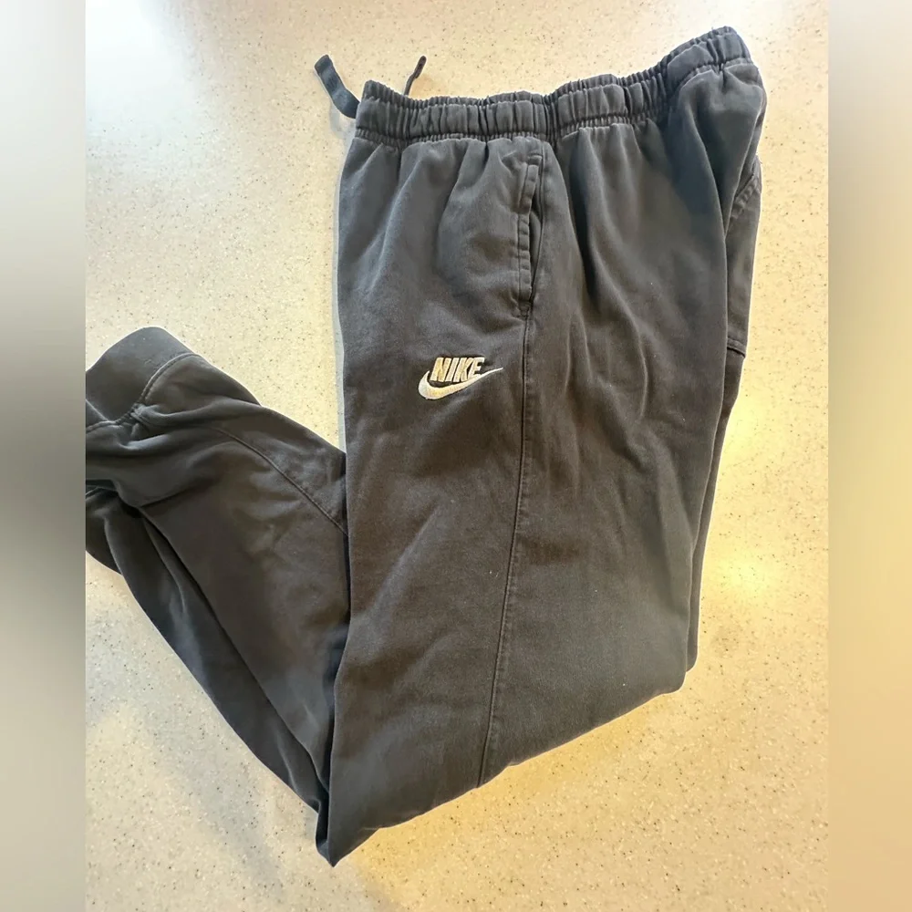 Nike Boy’s XL Black Joggers. Cotton. Soft!